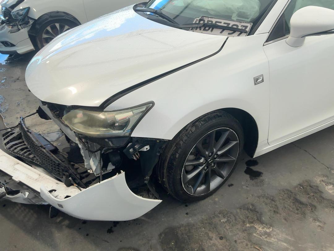 Photo '9' of Lexus CT200H