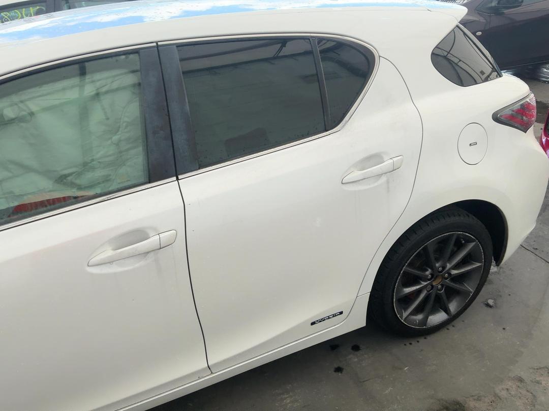 Photo '11' of Lexus CT200H