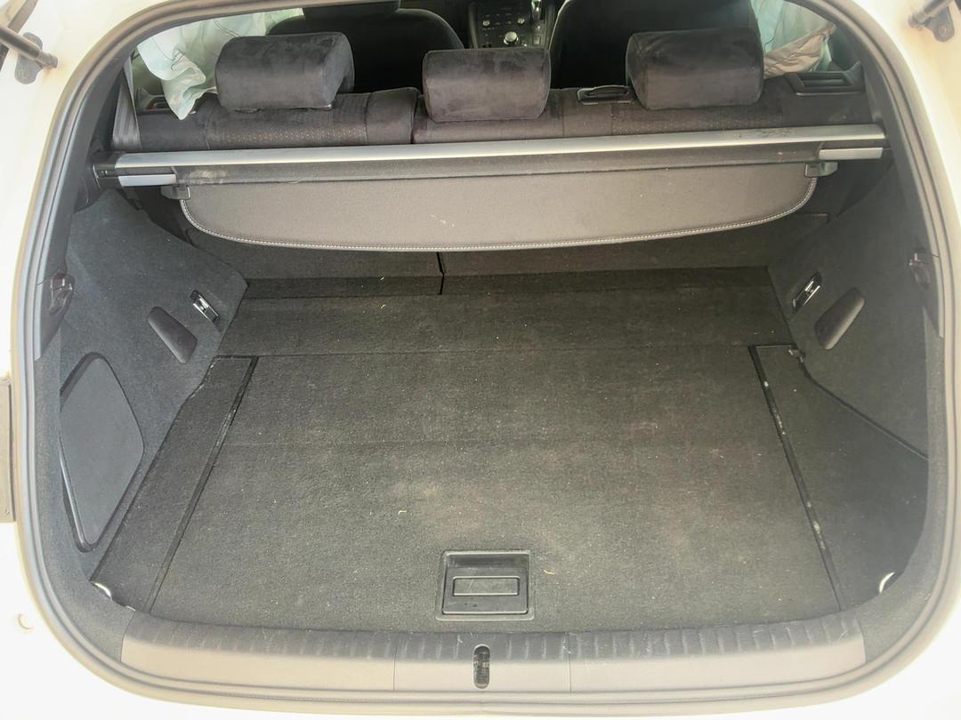 Photo '24' of Lexus CT200H
