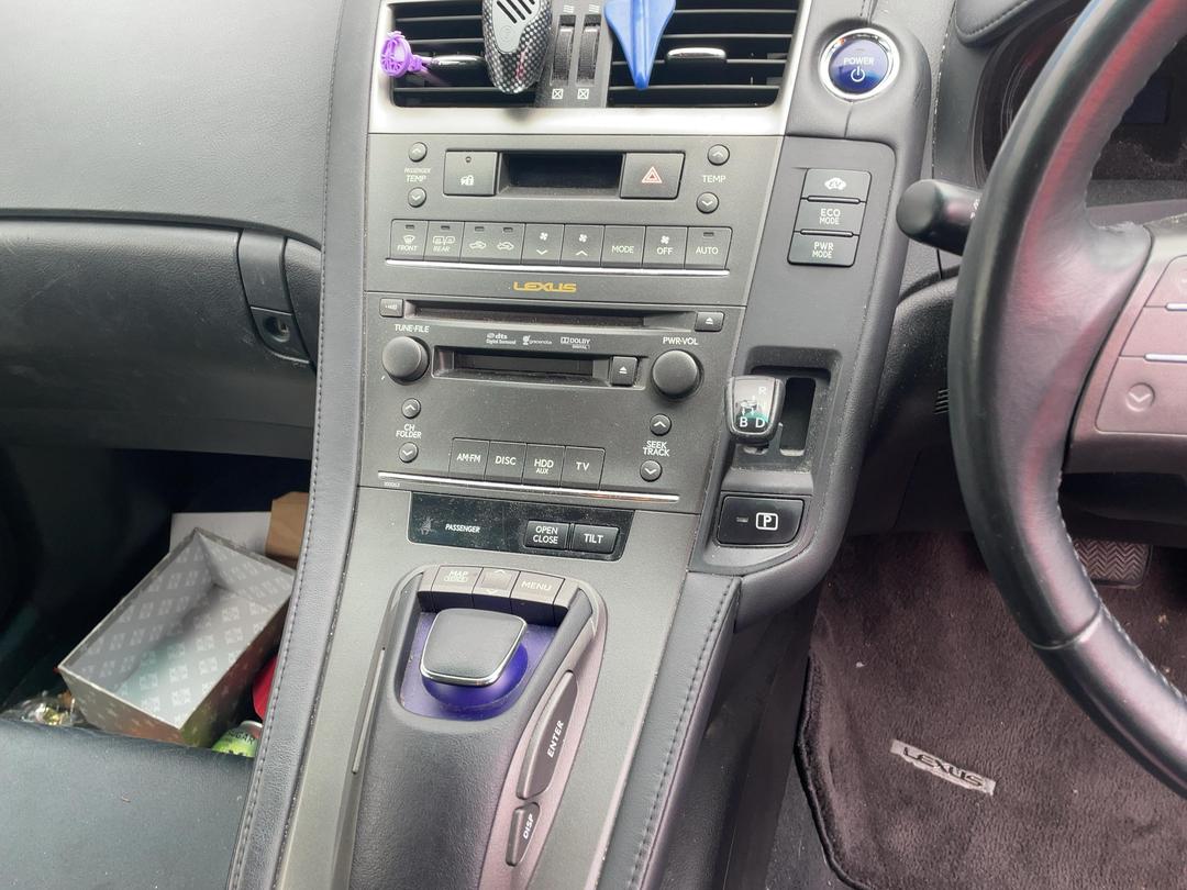 Photo '16' of Lexus HS250H