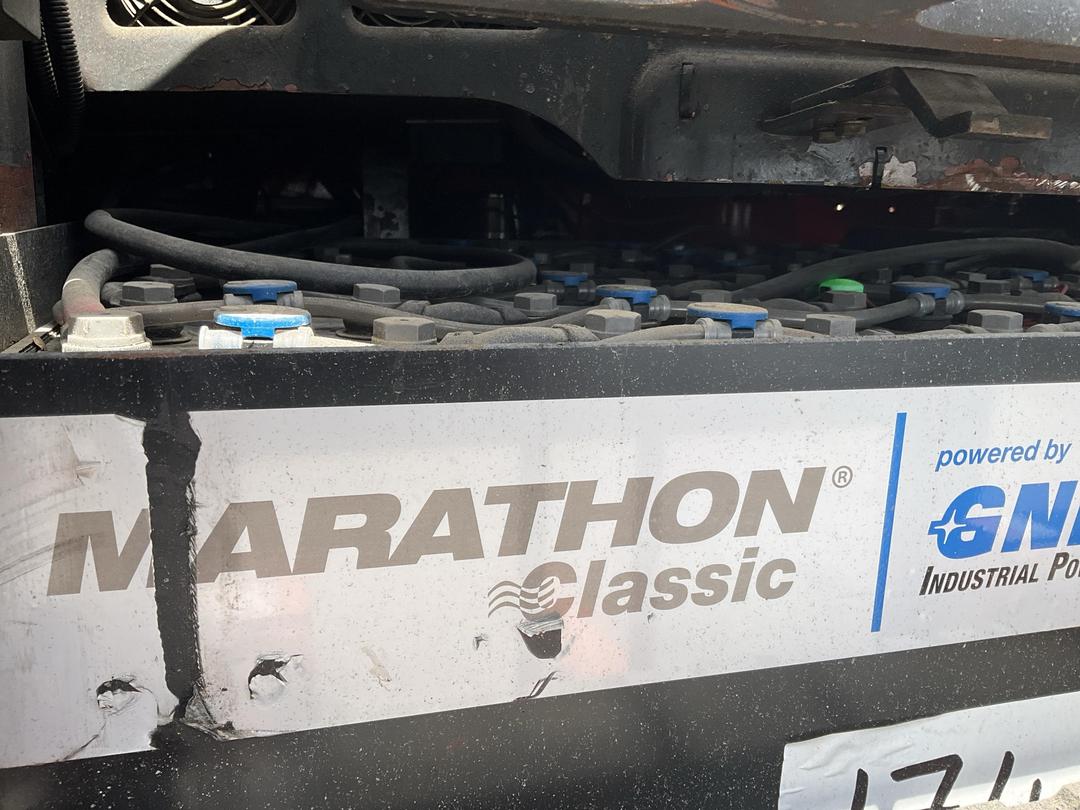 Photo '15' of Linde R16X-03 Reach Truck