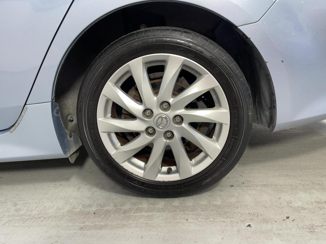 Photo '11' of Mazda Atenza