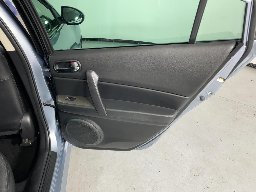 Photo '19' of Mazda Atenza