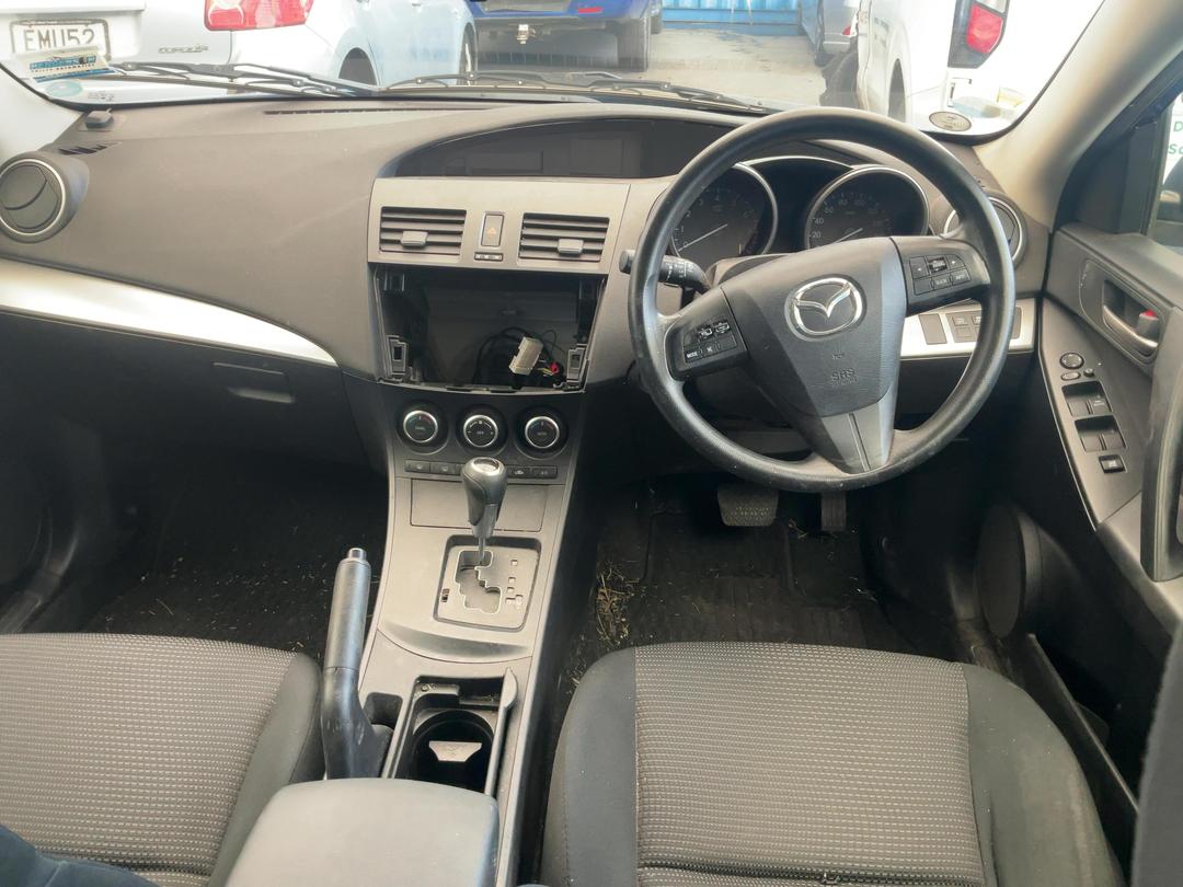 Photo '11' of Mazda Axela