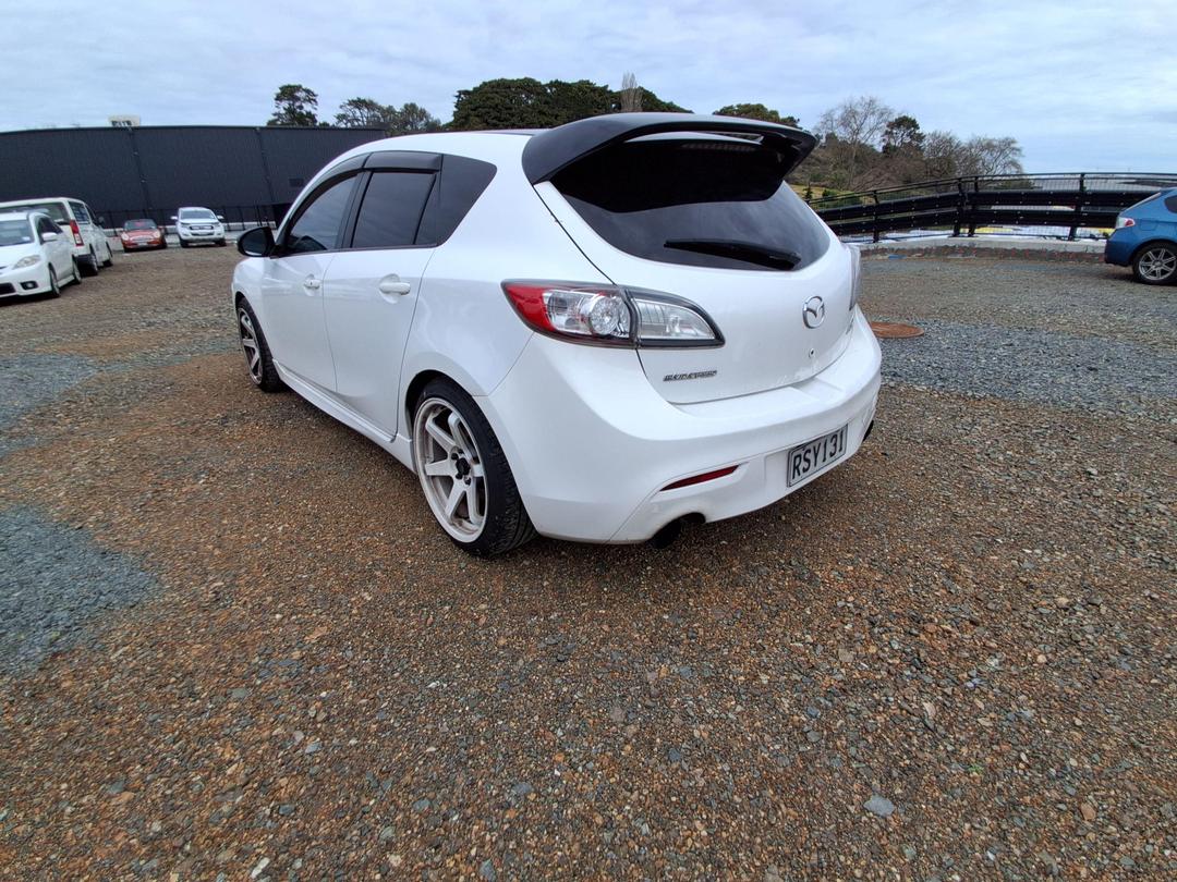 Photo '4' of Mazda Axela Photo '4' of Mazda Axela