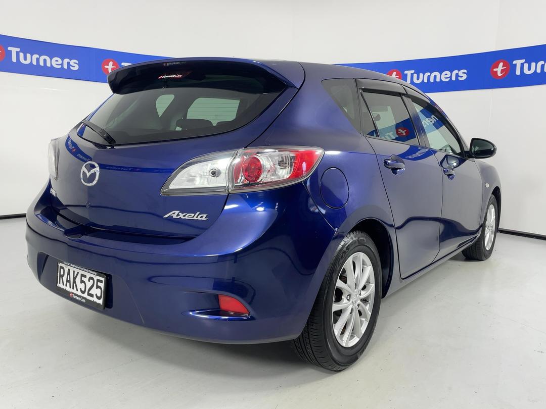 Photo '7' of Mazda Axela