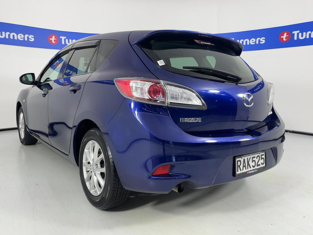 Photo '5' of Mazda Axela