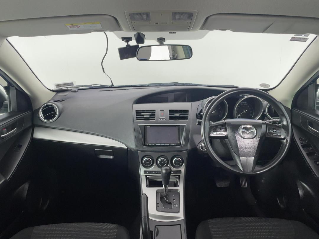 Photo '17' of Mazda Axela