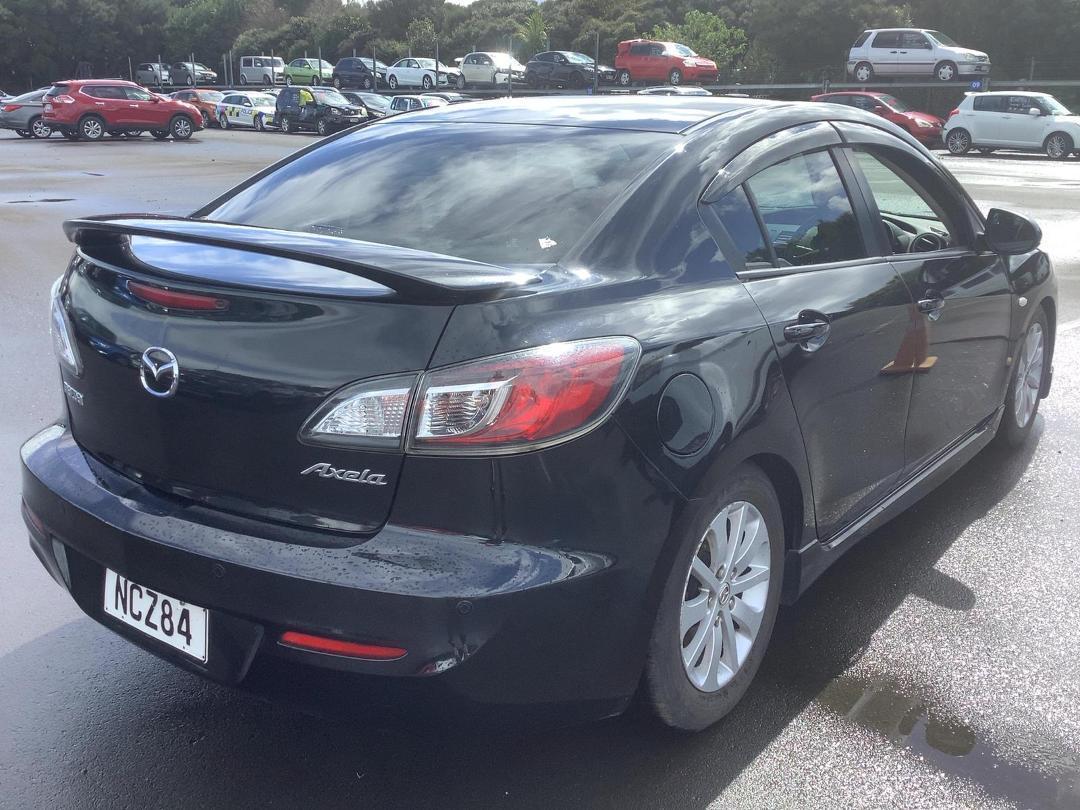 Photo '8' of Mazda Axela Photo '8' of Mazda Axela