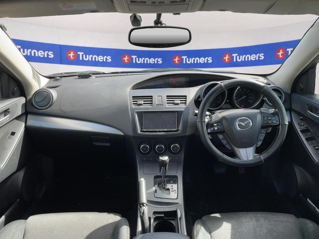 Photo '15' of Mazda Axela Photo '15' of Mazda Axela