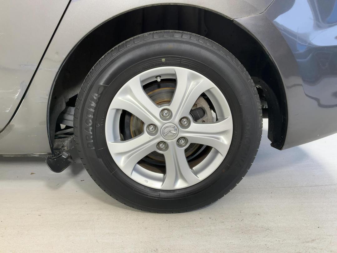 Photo '11' of Mazda Axela