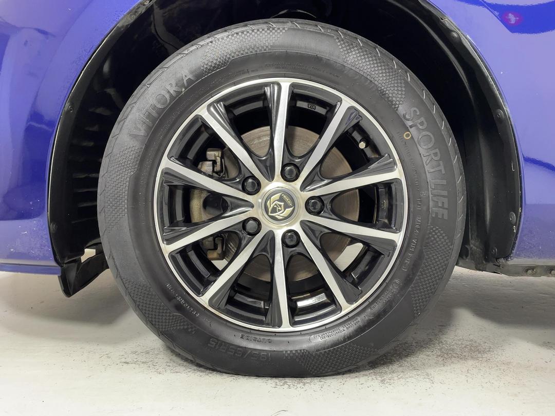 Photo '10' of Mazda Axela