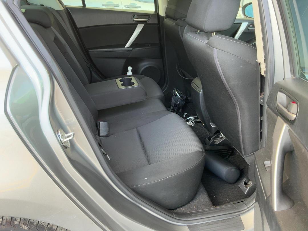 Photo '15' of Mazda Axela