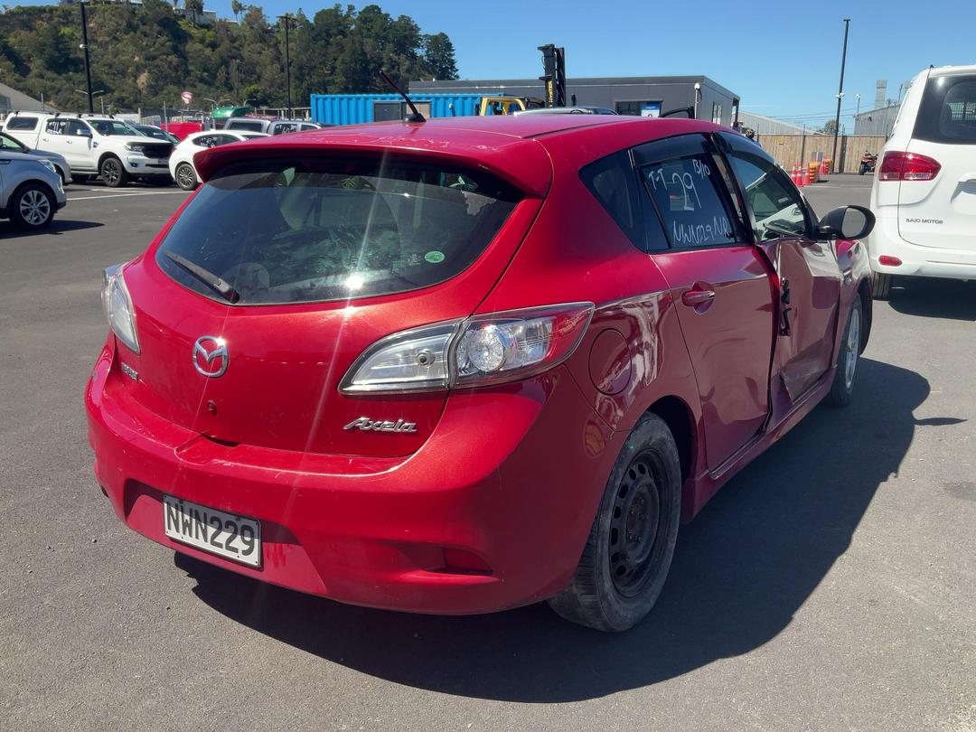 Photo '8' of Mazda Axela Photo '8' of Mazda Axela