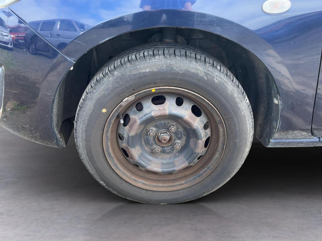 Photo '8' of Mazda Demio