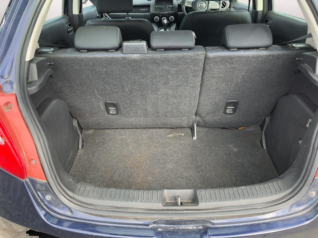 Photo '12' of Mazda Demio