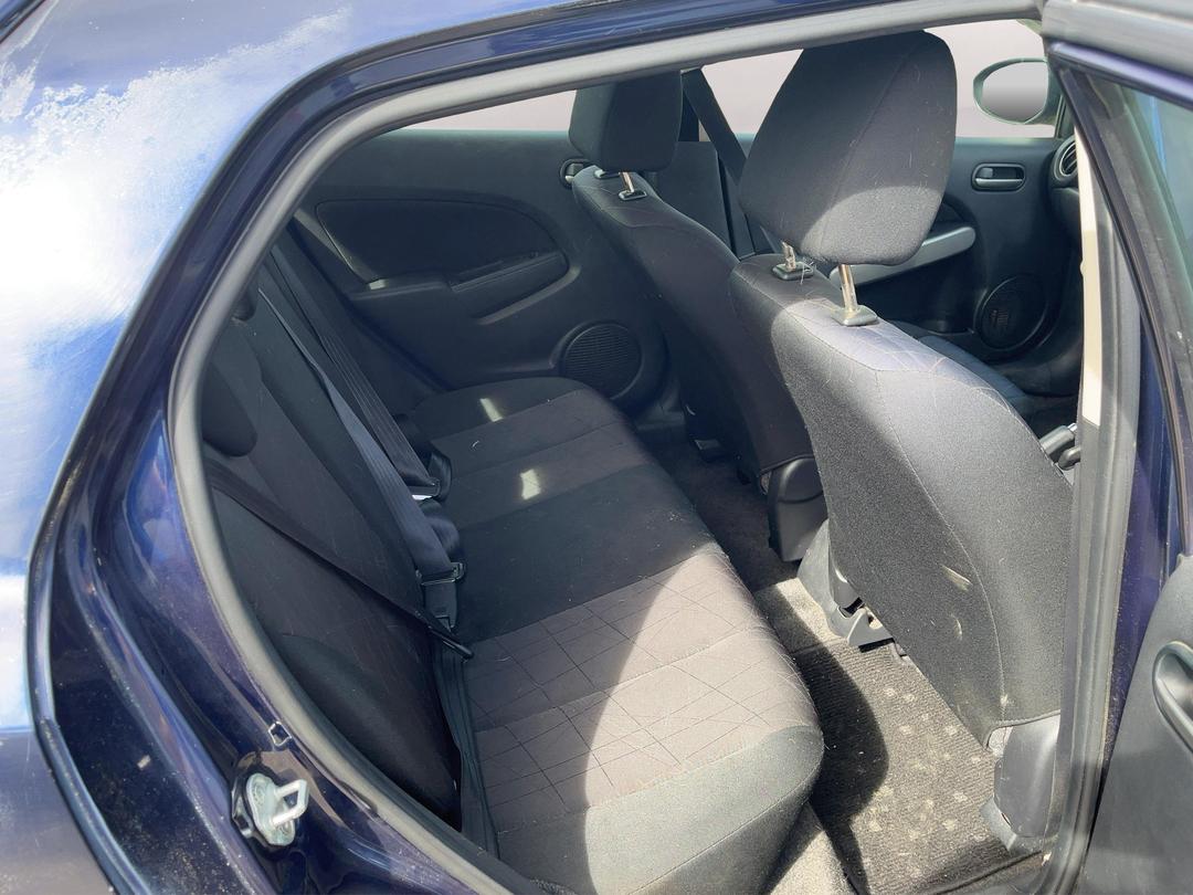 Photo '18' of Mazda Demio