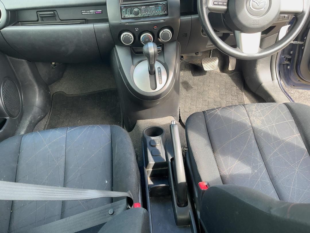 Photo '16' of Mazda Demio