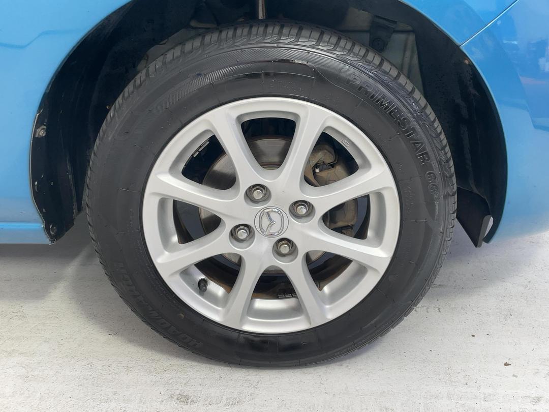 Photo '9' of Mazda Demio