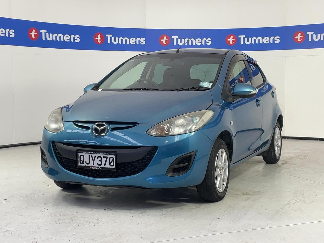 Photo '4' of Mazda Demio