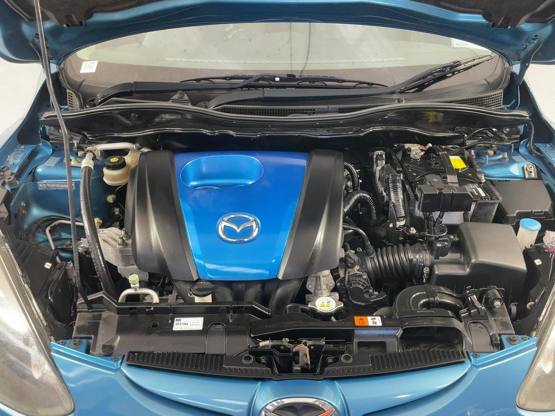 Photo '13' of Mazda Demio