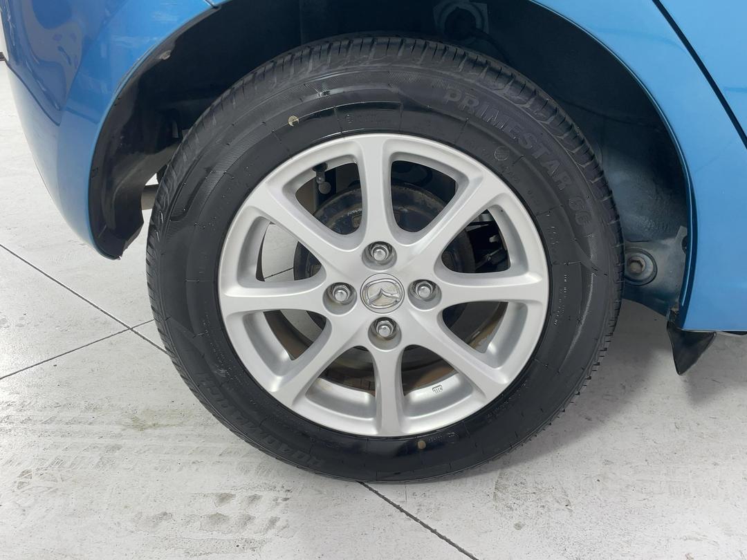 Photo '12' of Mazda Demio