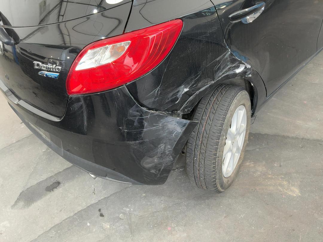 Photo '14' of Mazda Demio