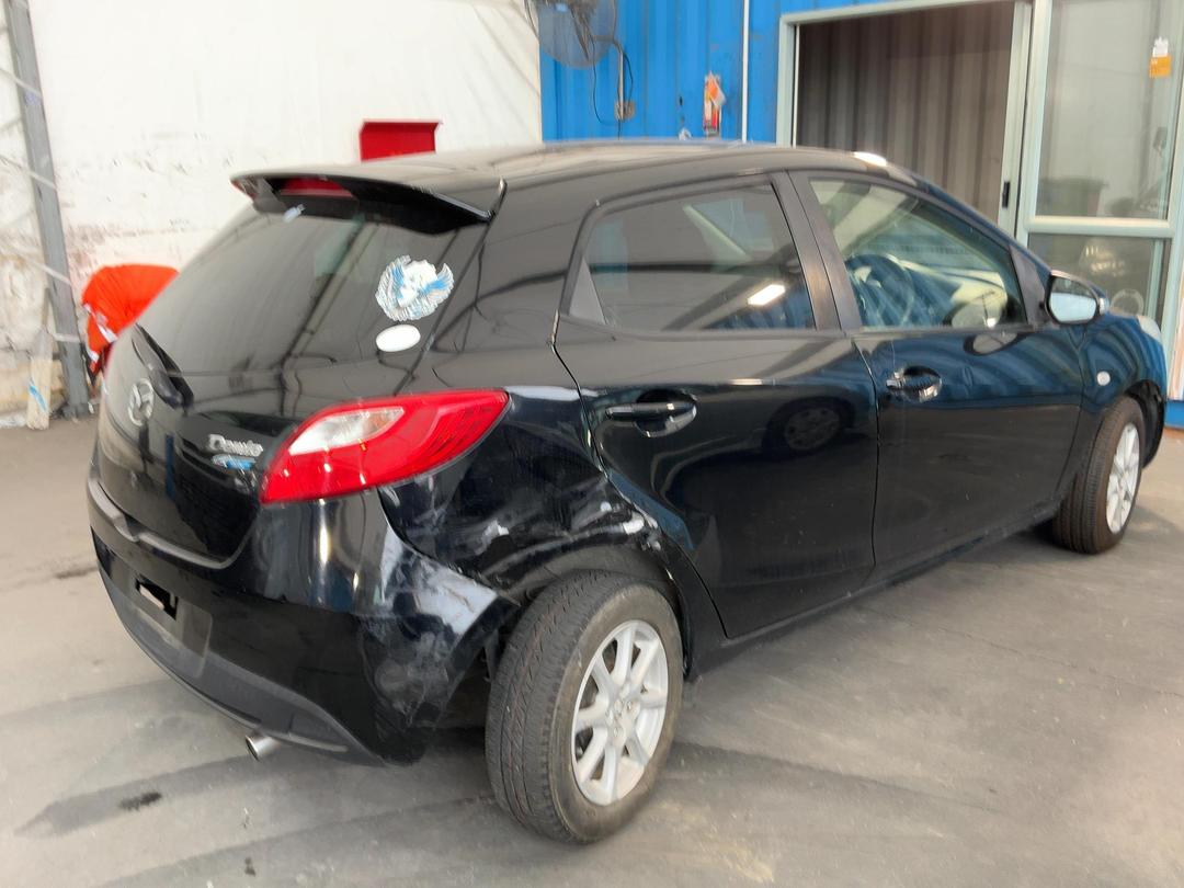 Photo '15' of Mazda Demio