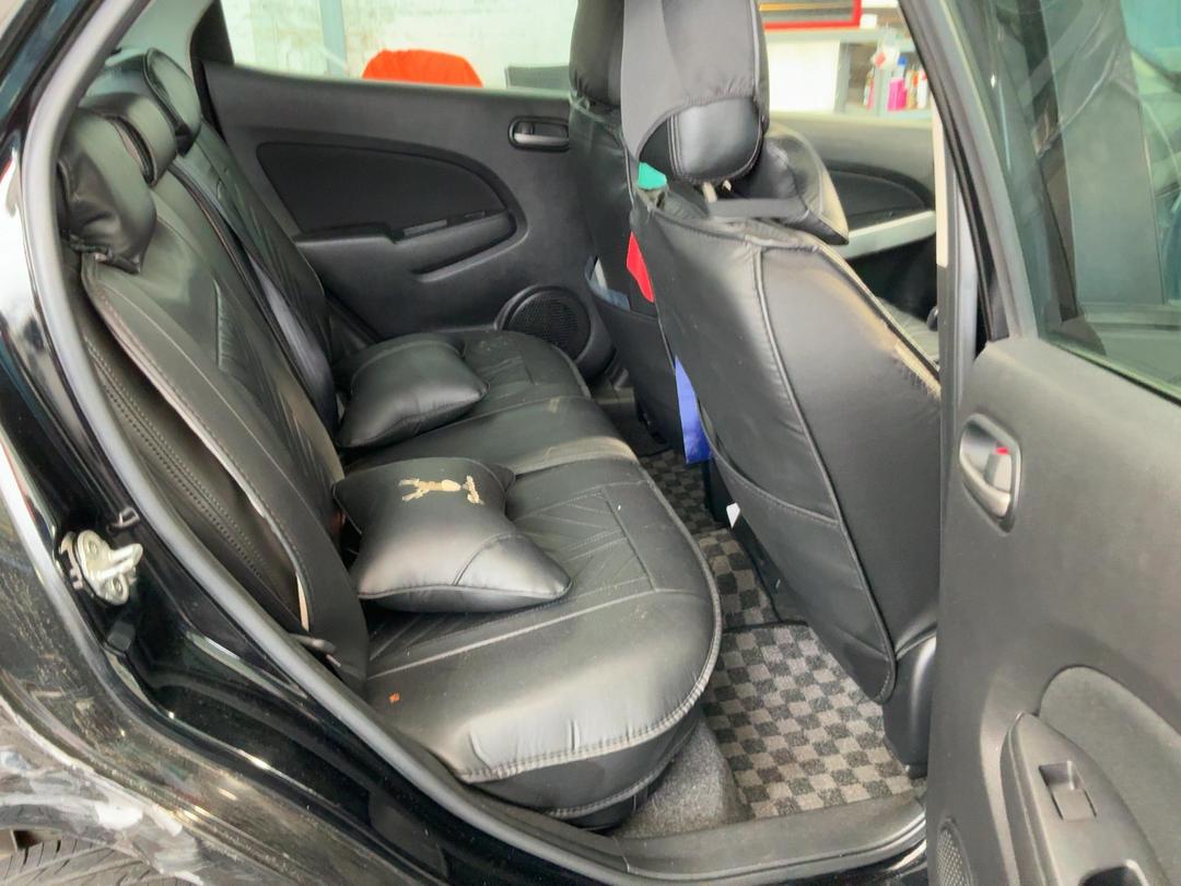 Photo '18' of Mazda Demio