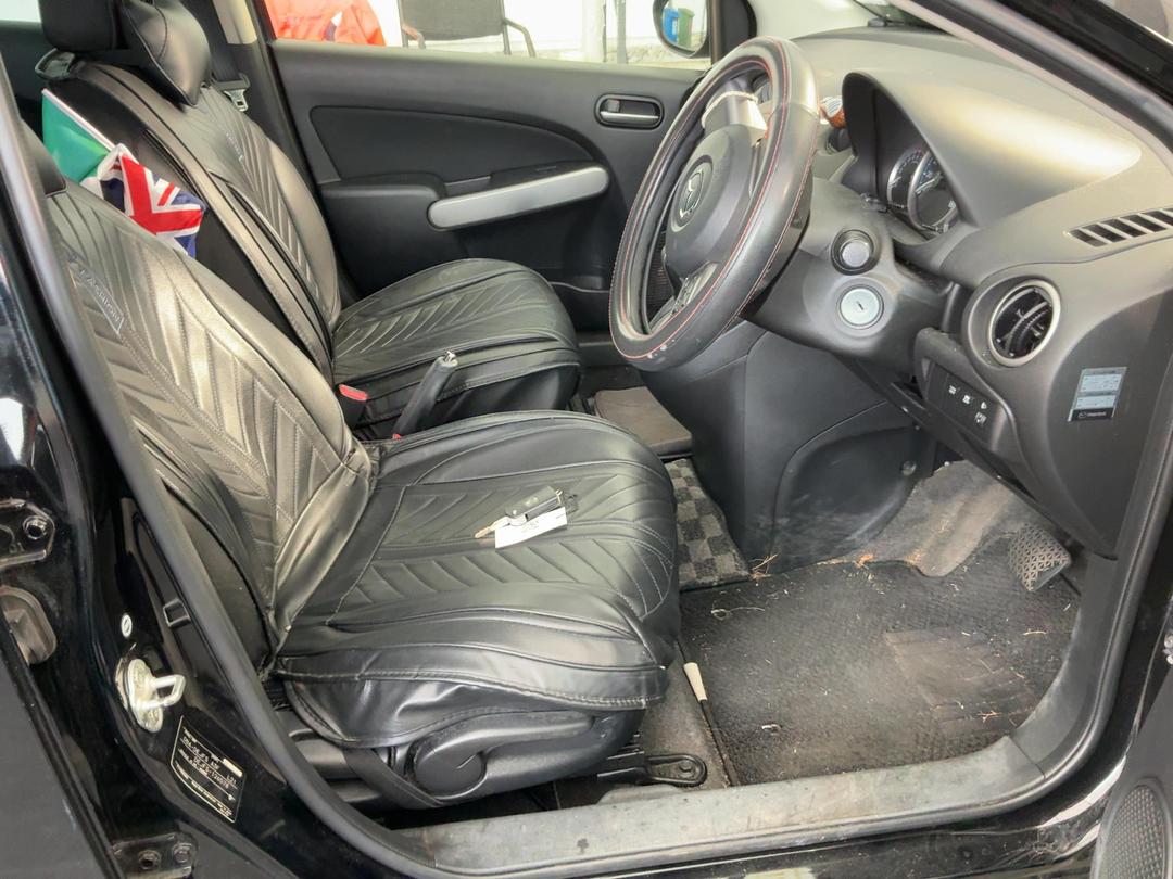 Photo '19' of Mazda Demio