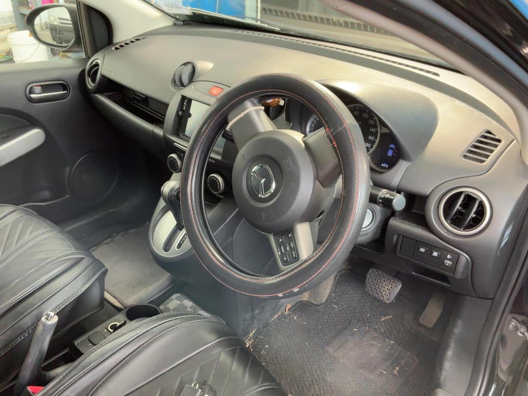 Photo '20' of Mazda Demio