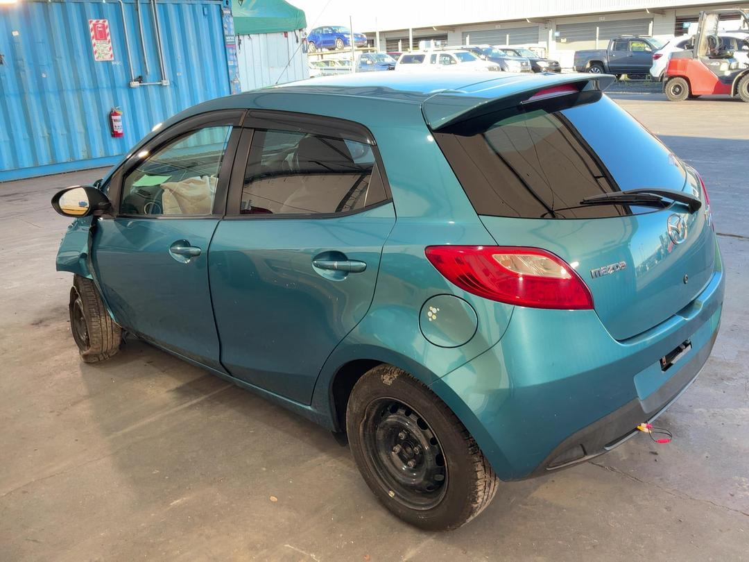 Photo '17' of Mazda Demio Photo '17' of Mazda Demio