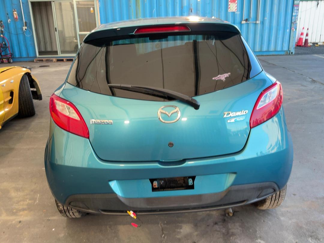 Photo '18' of Mazda Demio Photo '18' of Mazda Demio