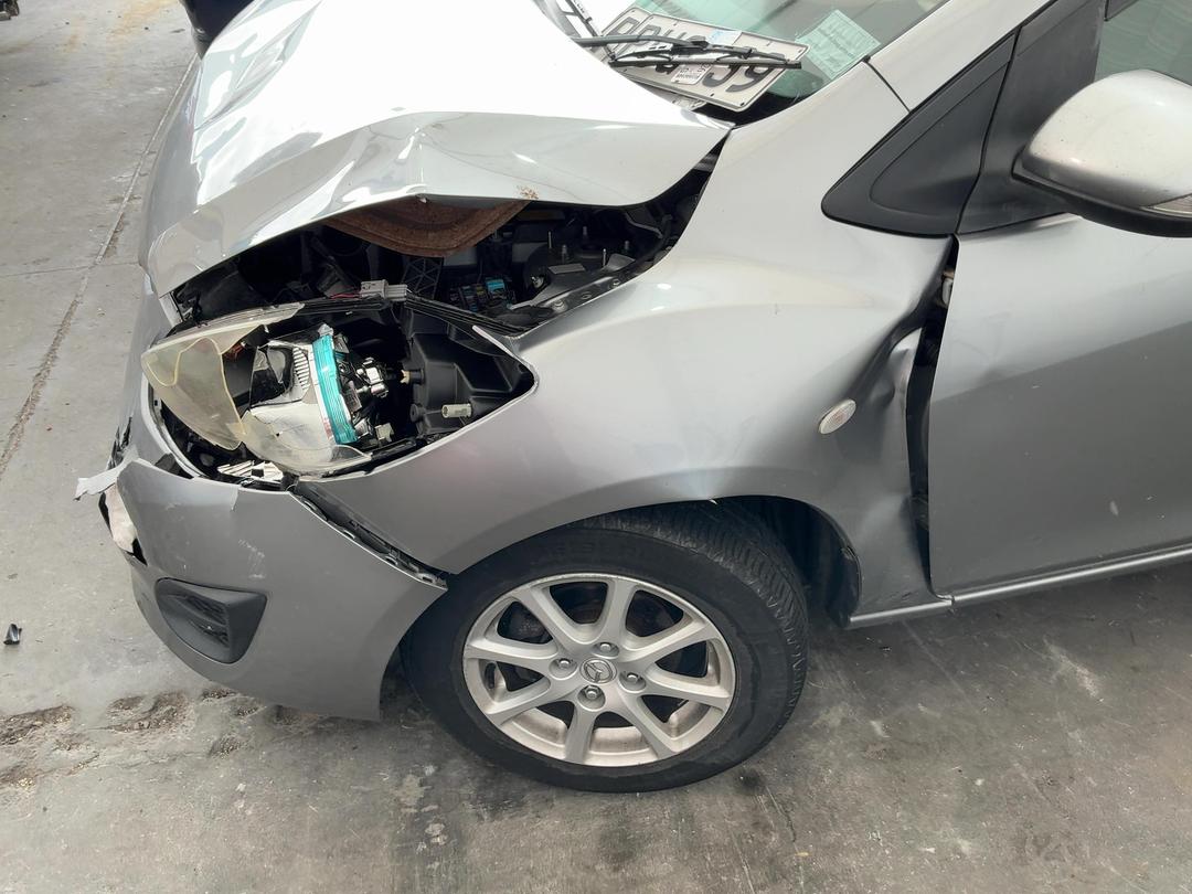 Photo '8' of Mazda Demio Photo '8' of Mazda Demio