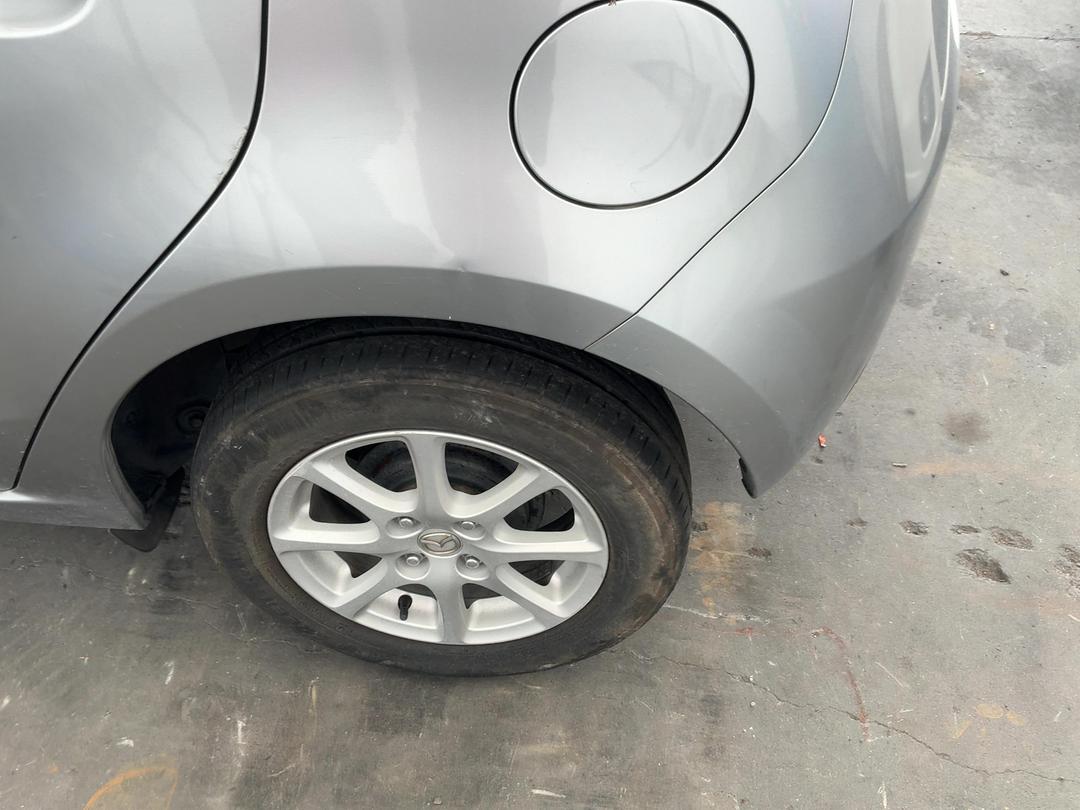 Photo '11' of Mazda Demio Photo '11' of Mazda Demio