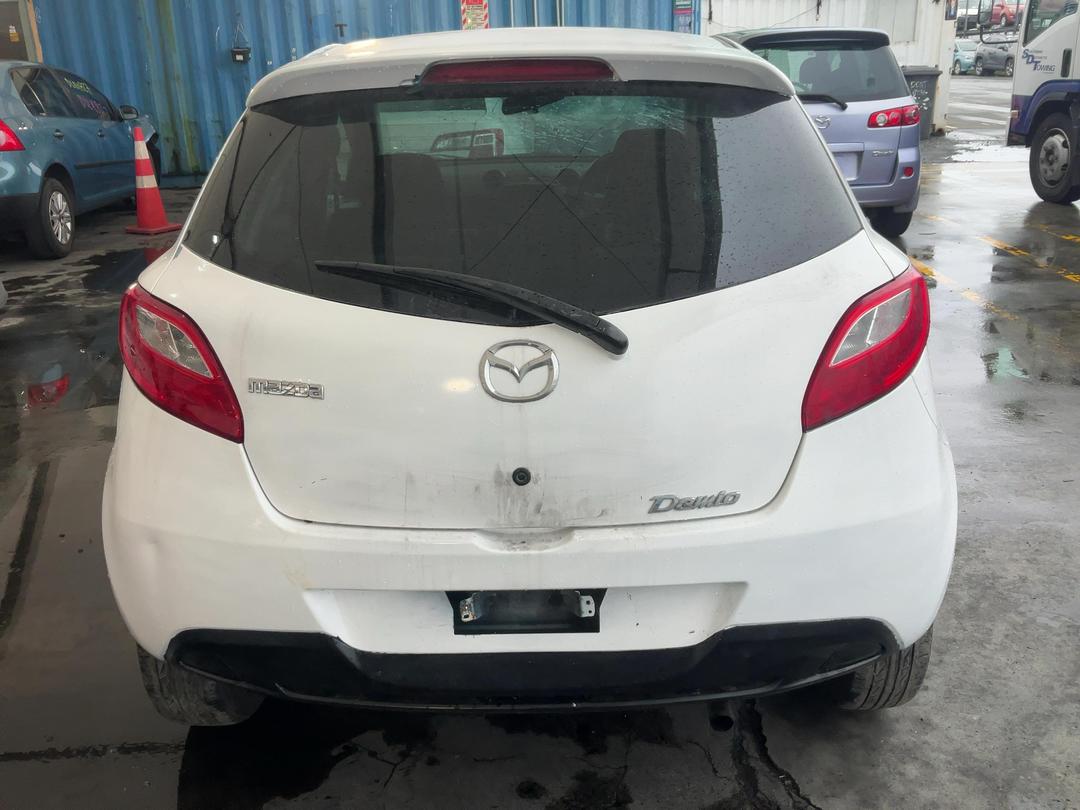 Photo '5' of Mazda Demio Photo '5' of Mazda Demio