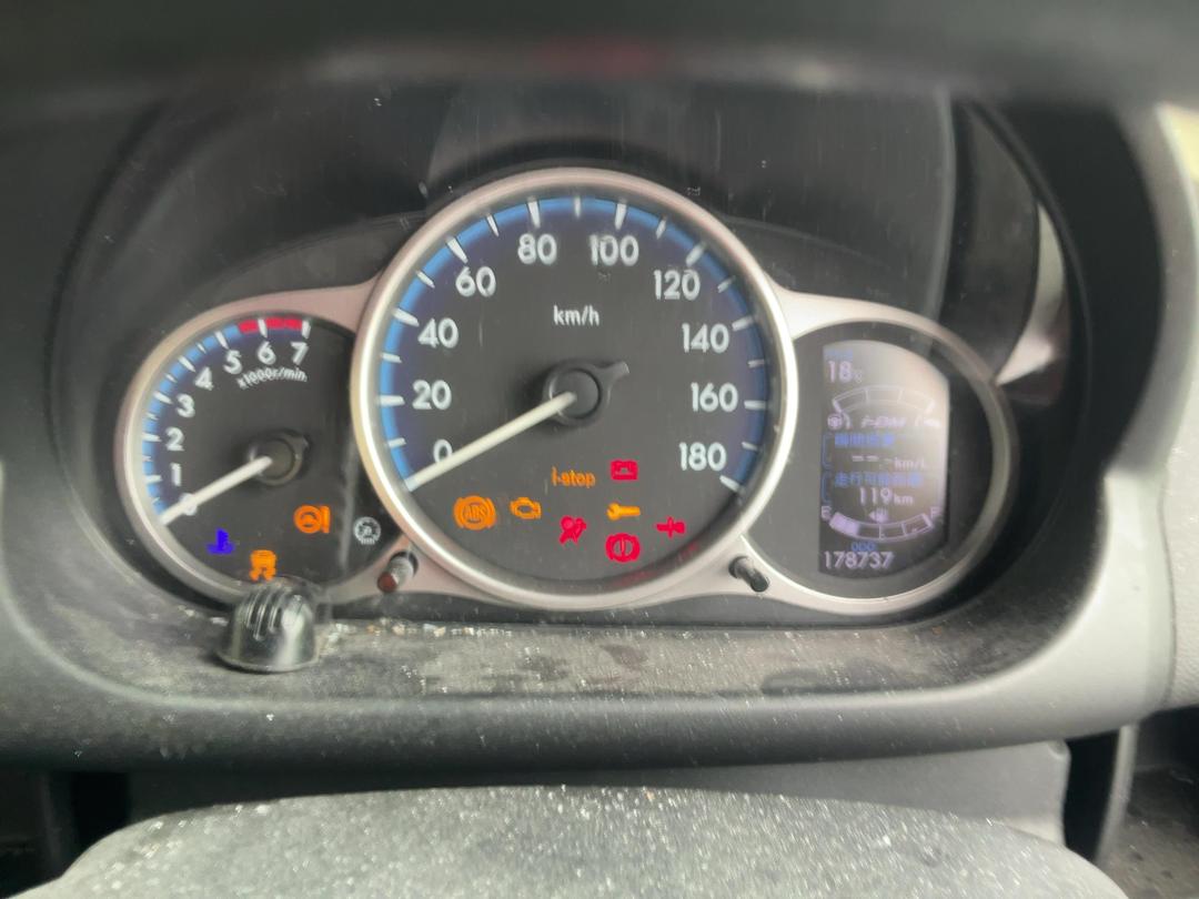 Photo '10' of Mazda Demio Photo '10' of Mazda Demio