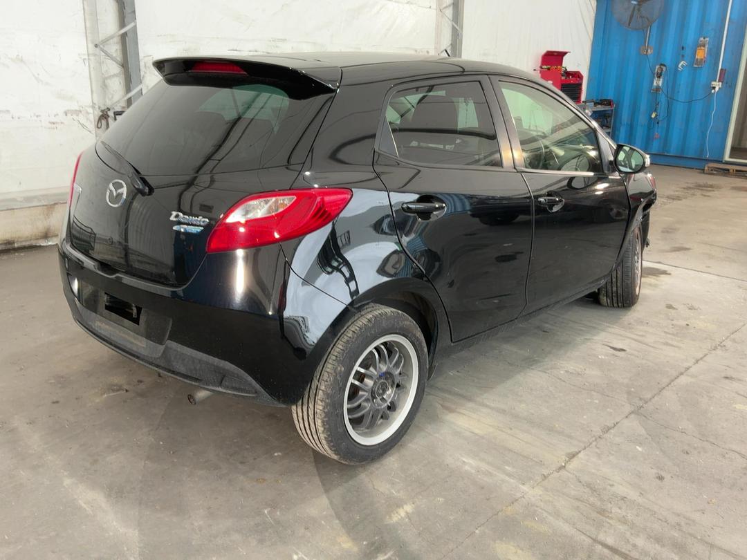 Photo '15' of Mazda Demio Photo '15' of Mazda Demio