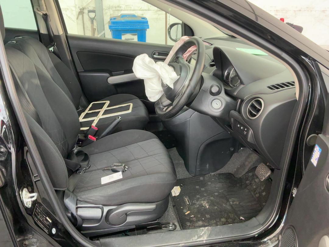 Photo '18' of Mazda Demio Photo '18' of Mazda Demio