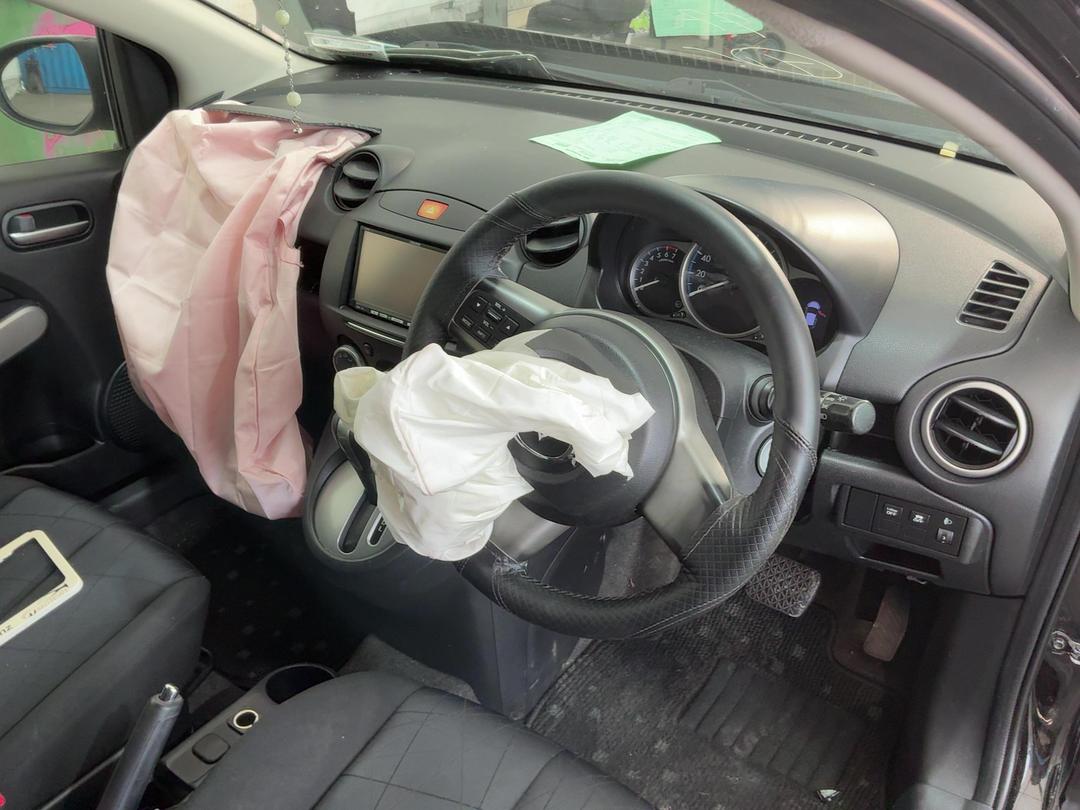 Photo '19' of Mazda Demio Photo '19' of Mazda Demio