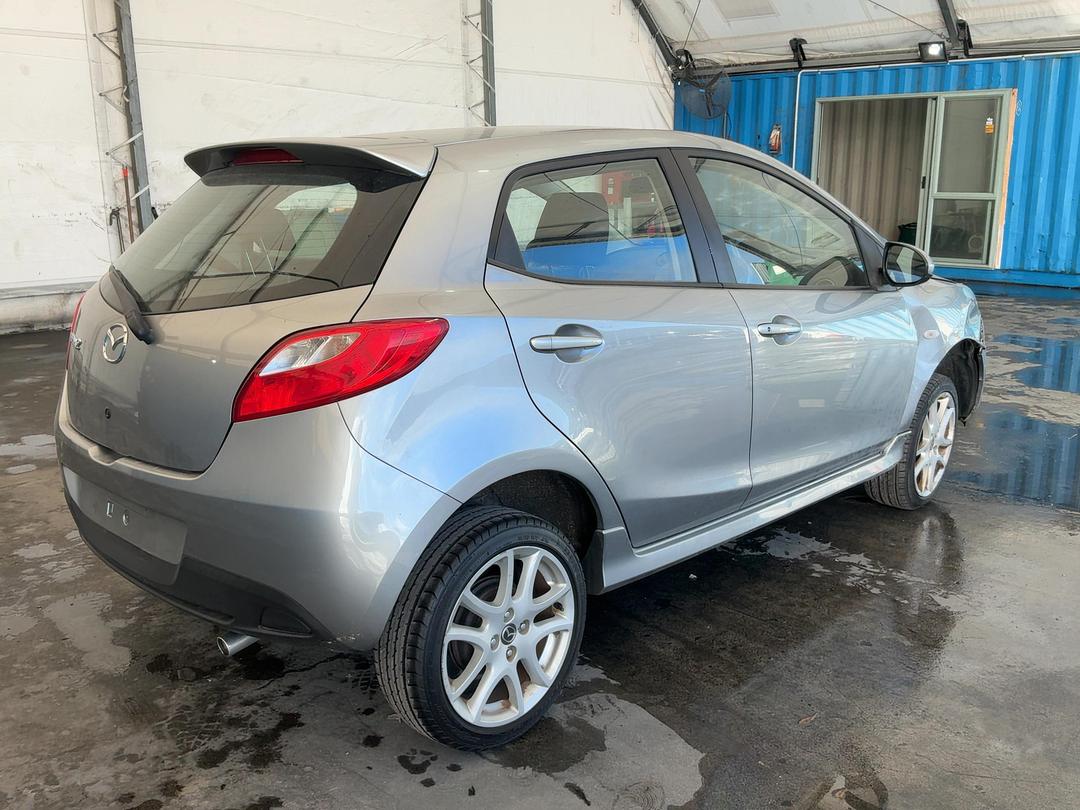 Photo '16' of Mazda Mazda2 Sport Photo '16' of Mazda Mazda2 Sport