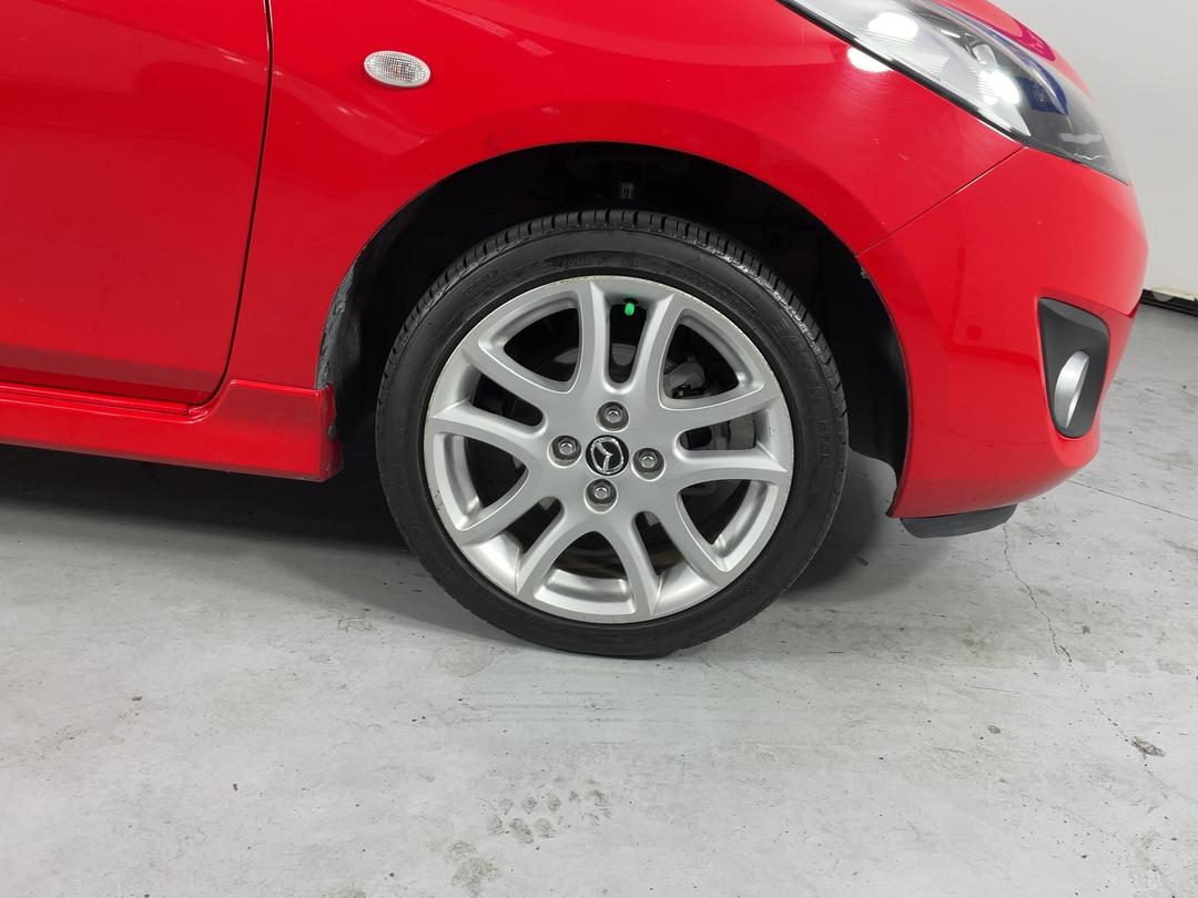 Photo '9' of Mazda Mazda2