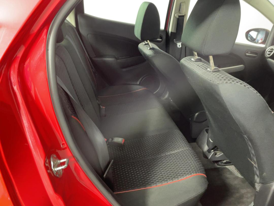 Photo '20' of Mazda Mazda2