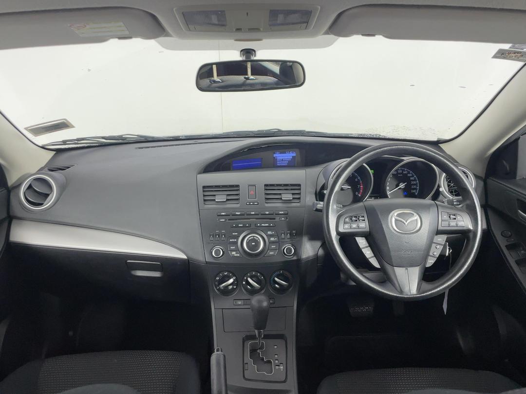 Photo '17' of Mazda Mazda3
