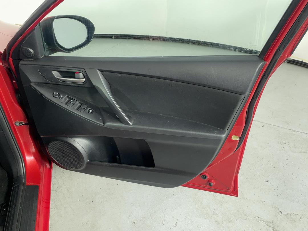 Photo '15' of Mazda Mazda3