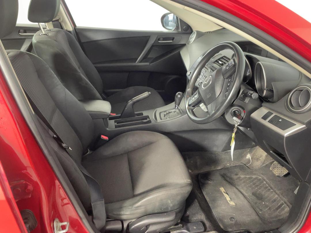 Photo '16' of Mazda Mazda3