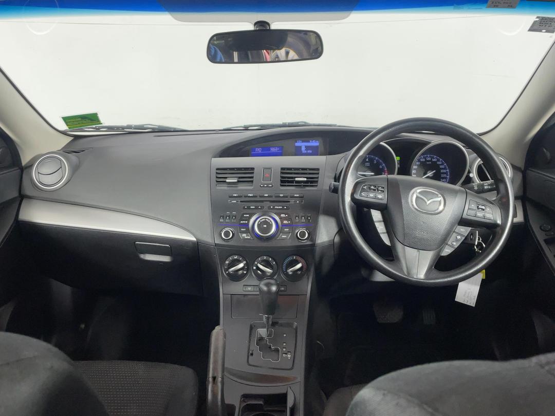Photo '17' of Mazda Mazda3