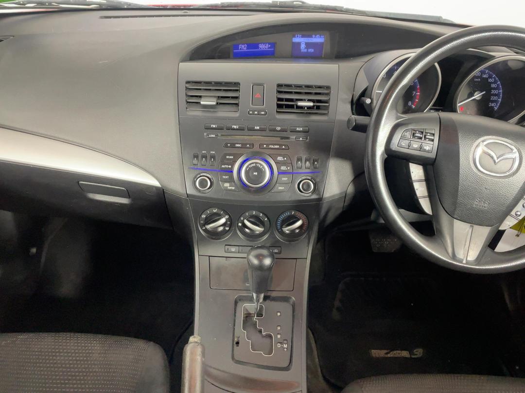 Photo '18' of Mazda Mazda3