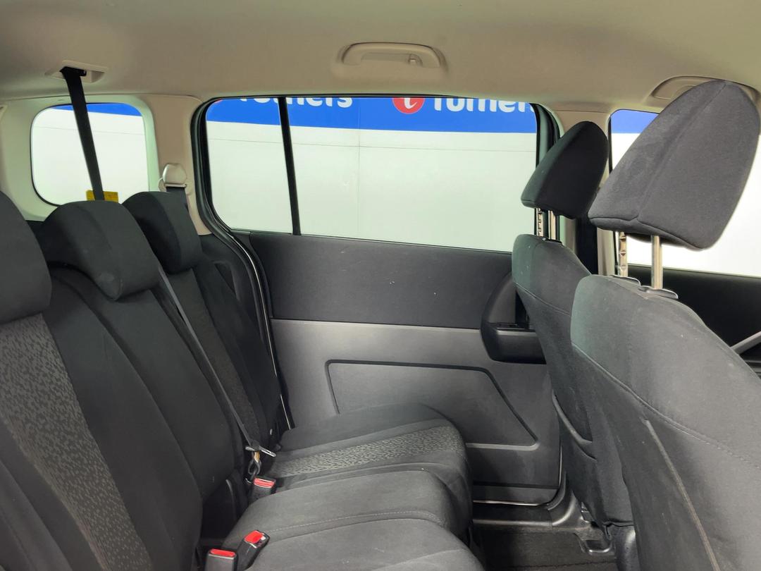 Photo '19' of Mazda Premacy