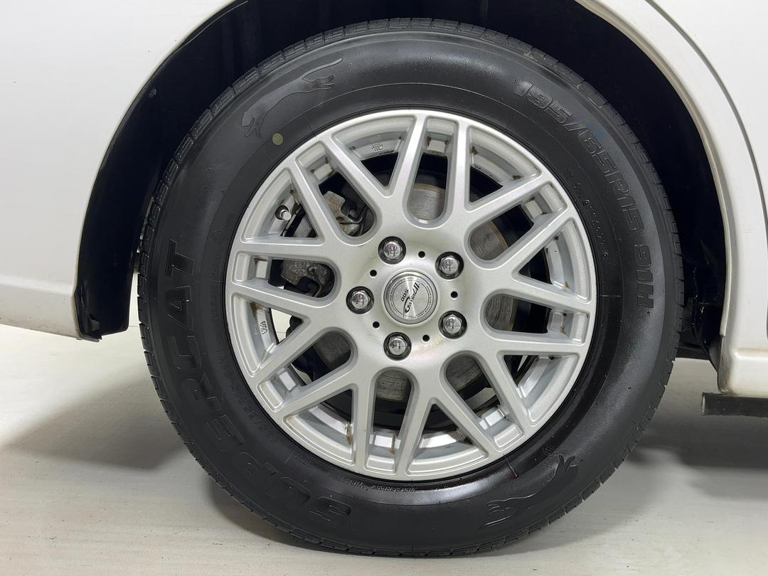 Photo '12' of Mazda Premacy